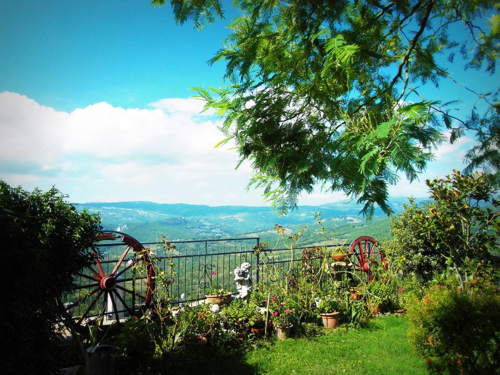 Guest House Il Borgo Di Sempronio Semproniano Exteriör bild