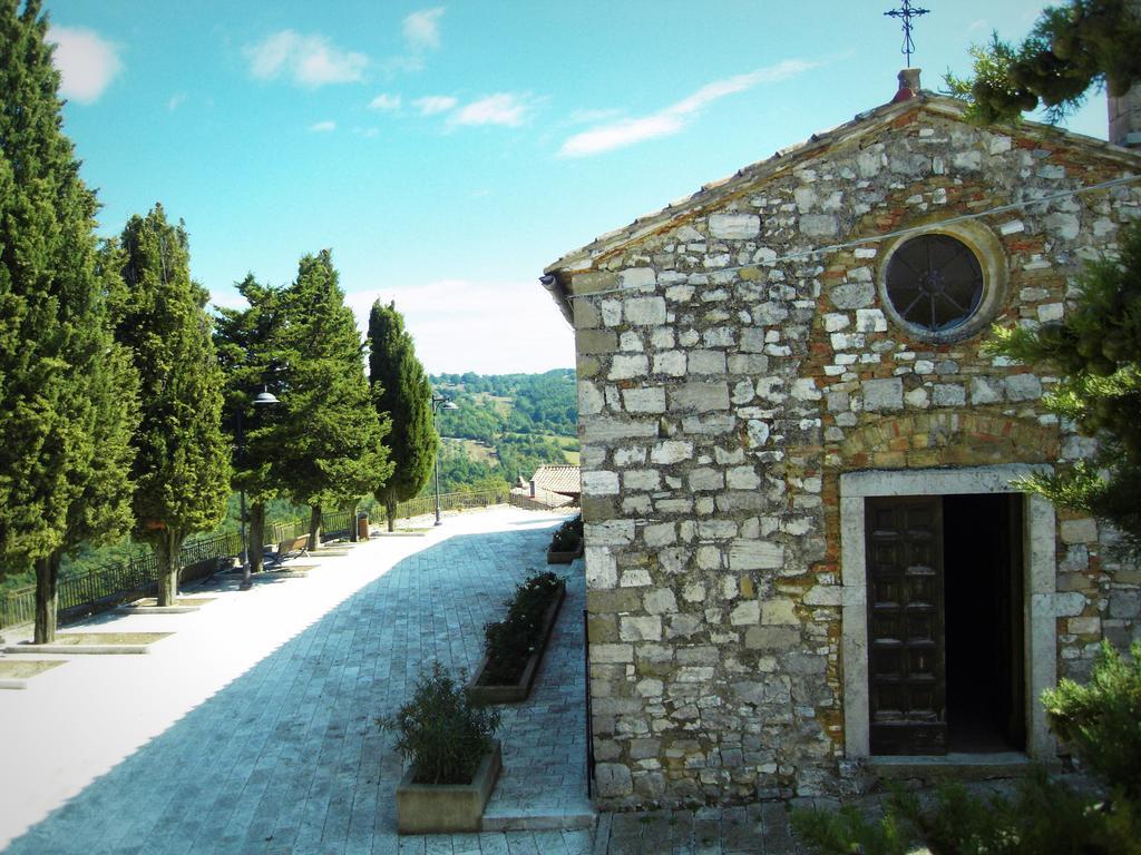 Guest House Il Borgo Di Sempronio Semproniano Exteriör bild
